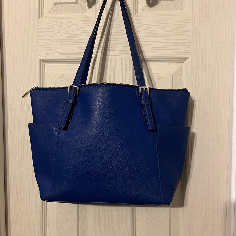 Michael Kors - Jet Set Electric Blue Saffiano Leather Shoulder Bag - Picture 2 of 8
